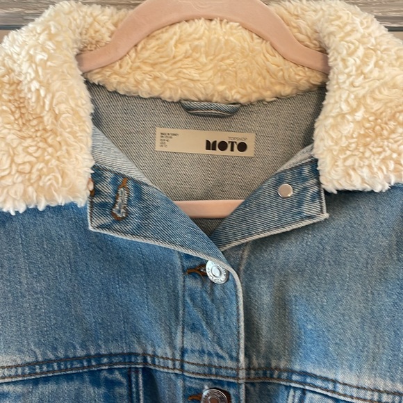 Top Shop Cropped Denim Jacket - Picture 3 of 4